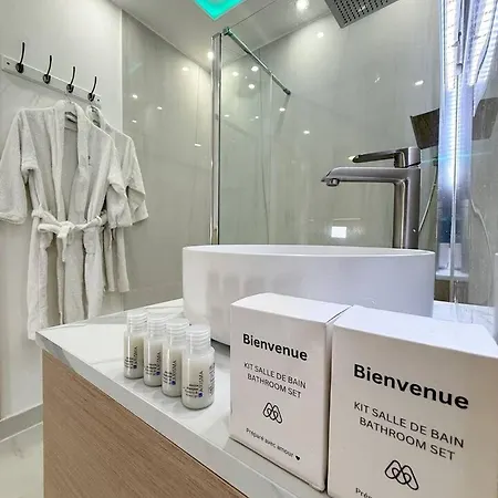 Gold - Jacuzzi, Sauna, Jardin Prive Et Cheminee Daire Herblay
